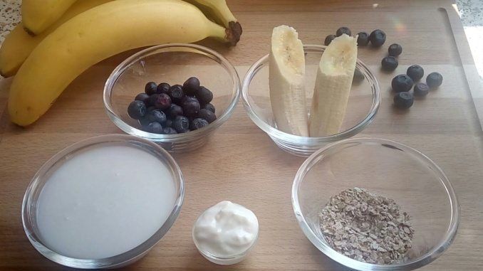 Borůvkovo banánové smoothie pro ranní start