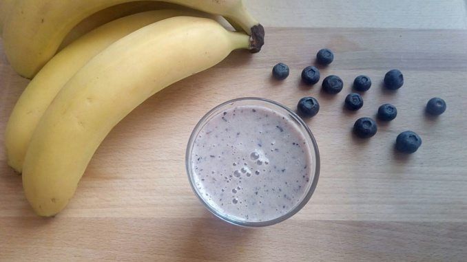 Borůvkovo banánové smoothie pro ranní start