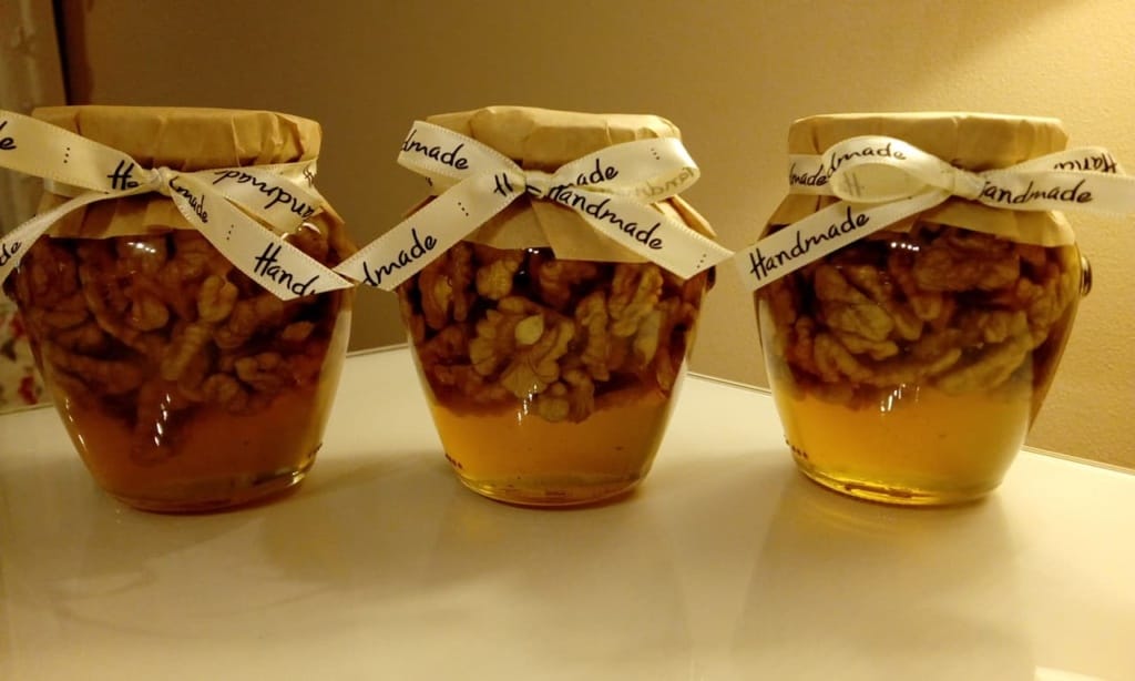 Ořechy v medu (recept) - zdravý a chutný dárek pro vaše blízké