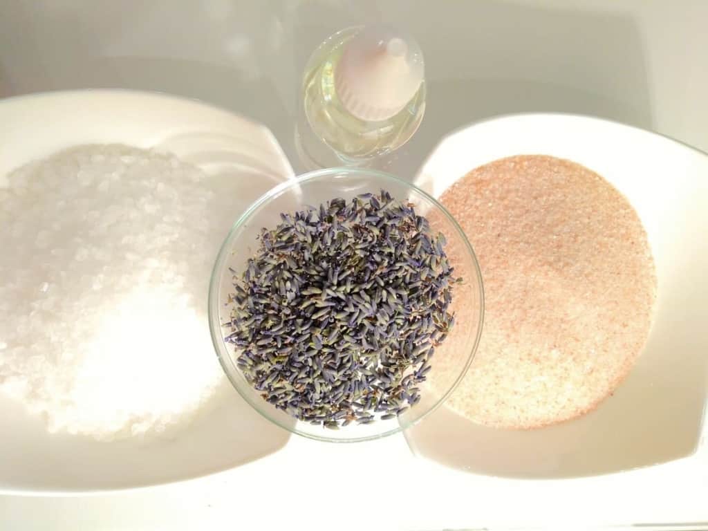 Levandulová sůl (recept) - skvělá pro voňavou a uvolňující koupel
