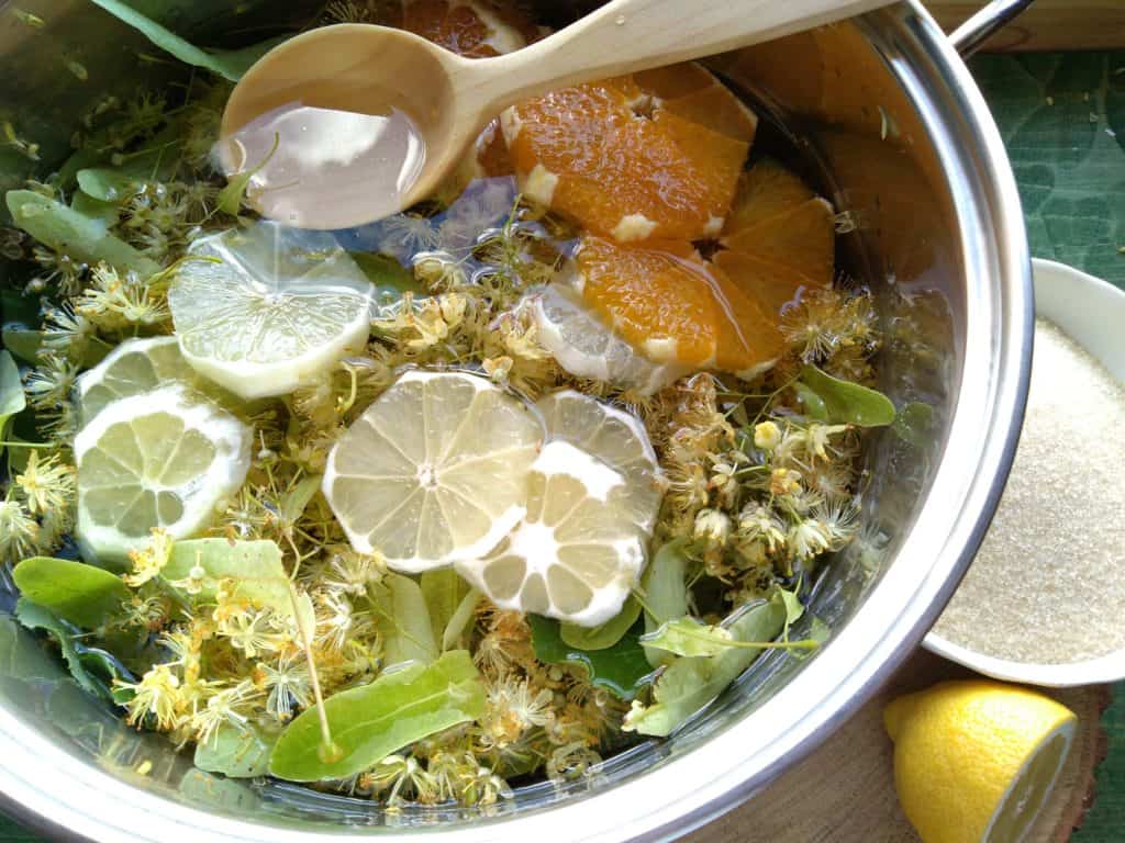 Lipový sirup (recept) - přírodní lék na nachlazení