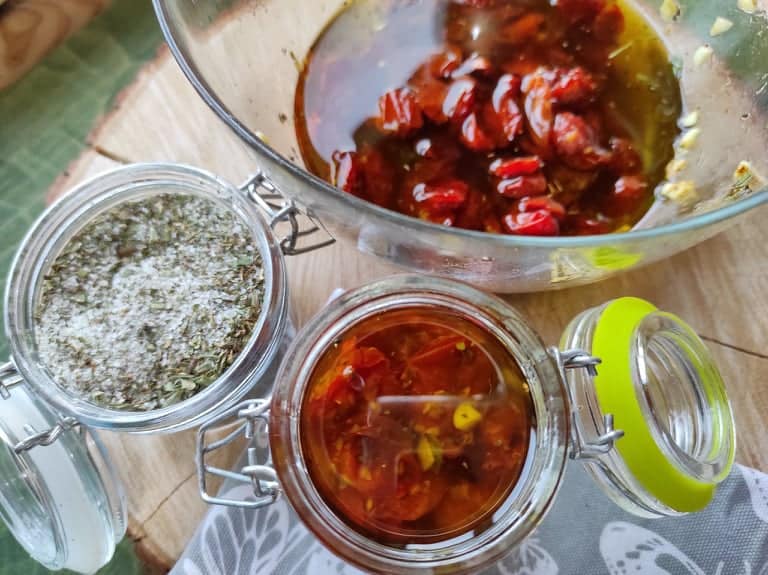 Sušená rajčata v troubě (recept): v lednici vám vydrží až jeden rok